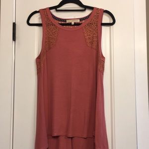 Beautiful Coral Lace Detail Tank Top. Sz L. EUC